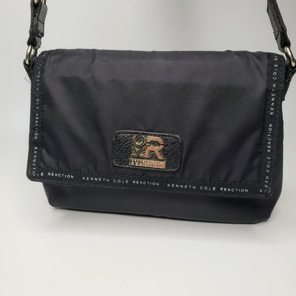 Kenneth Cole Reaction Logo Black Crossbody Purse - Picture 2 of 10